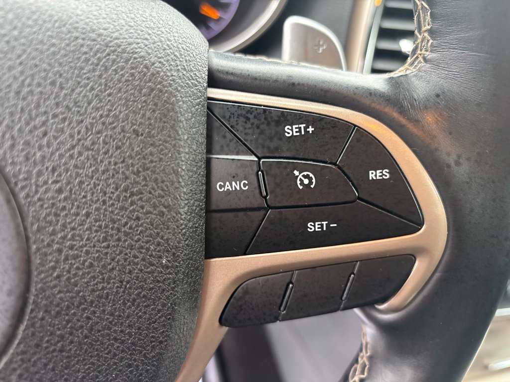 Used 2017 Jeep Grand Cherokee Limited AWD/4WD image 25