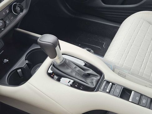 New 2026 Honda HR-V LX image 18