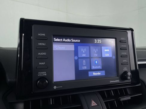 Used 2021 Toyota RAV4 LE AWD/4WD image 14