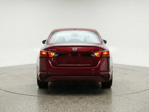 Used 2025 Nissan Altima 2.5 SV FWD image 7