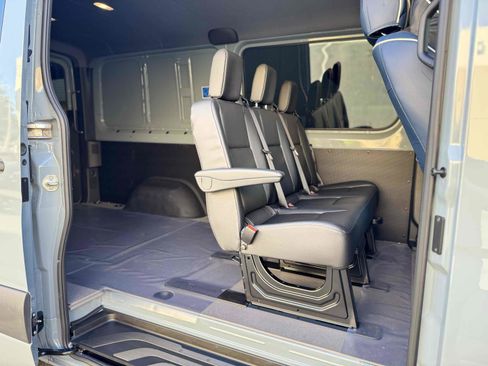 Used 2023 Mercedes-Benz Sprinter 2500 image 30