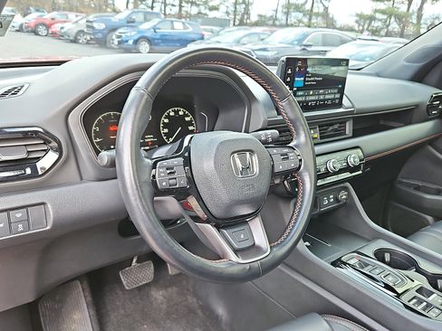 Certified 2023 Honda Pilot TrailSport image 30