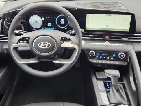 New 2026 Hyundai Elantra Limited FWD image 23