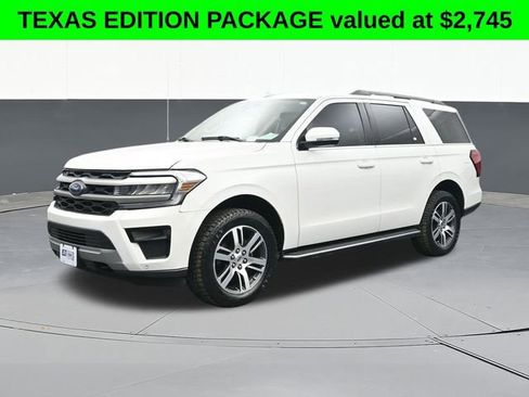 Used 2023 Ford Expedition XLT image 4