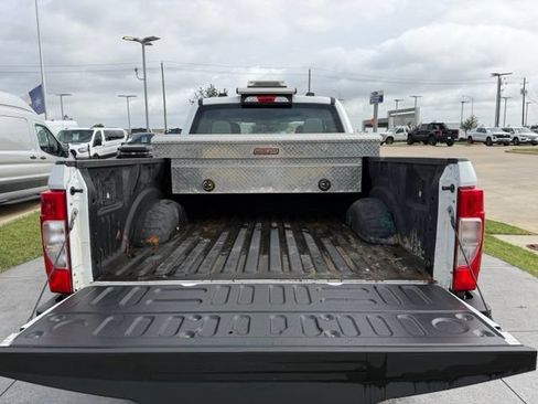 Used 2022 Ford F250 XL w/ Power Equipment Group RWD image 7