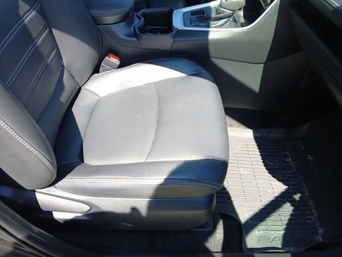 Used 2022 Toyota RAV4 XLE Premium AWD/4WD image 50