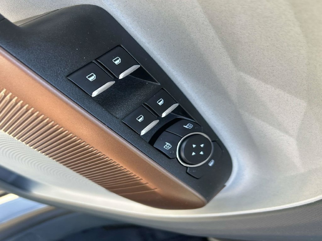 Used 2024 Ford Maverick Lariat FWD image 11