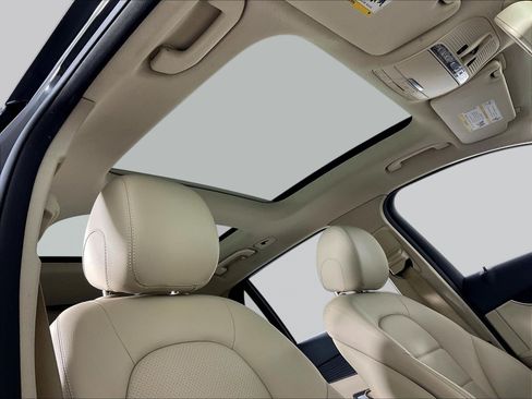 Used 2018 Mercedes-Benz GLC 300 image 27