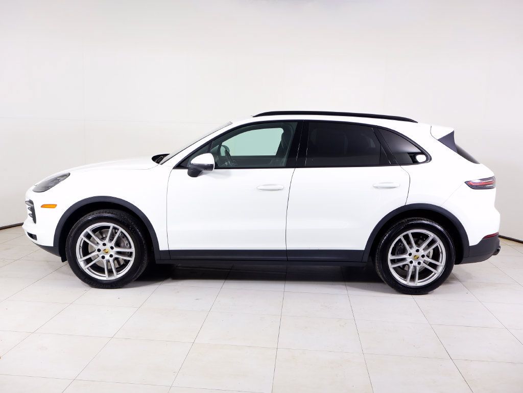 Certified 2022 Porsche Cayenne AWD/4WD image 2