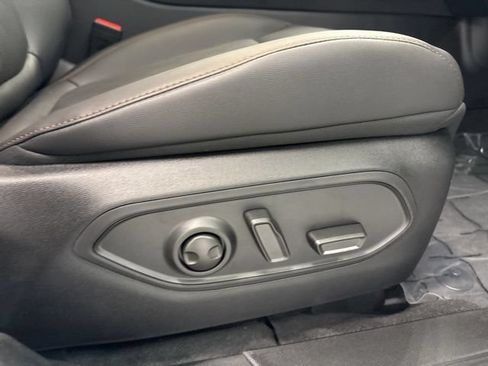 New 2026 Jeep Cherokee Overland w/ Advanced Pro Tech Group AWD/4WD image 26