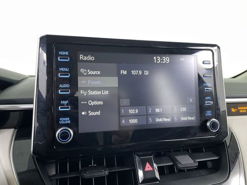 Used 2020 Toyota Corolla LE image 14