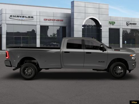 New 2026 RAM 3500 Big Horn AWD/4WD image 9