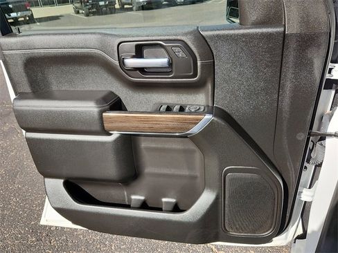 Used 2021 Chevrolet Silverado 1500 RST w/ Z71 Off-Road Package image 17