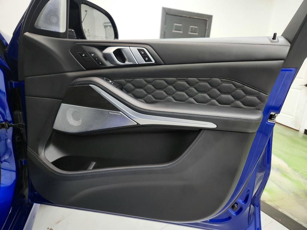 Used 2020 BMW X5 M Competition w/ Executive Package AWD/4WD image 29