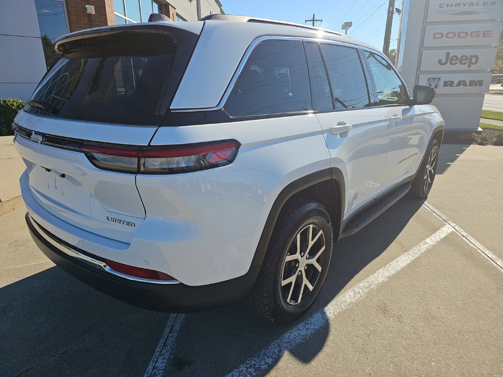 Certified 2025 Jeep Grand Cherokee Limited AWD/4WD image 13