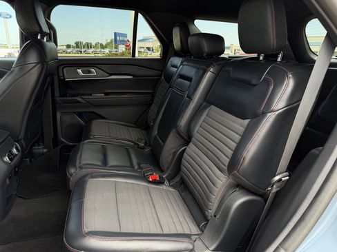 Used 2025 Ford Explorer ST-Line w/ Premium Package RWD image 28