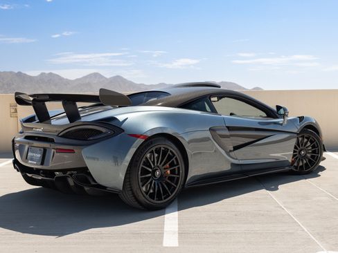 Used 2020 McLaren 620R RWD image 7