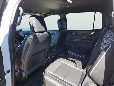 New 2026 GMC Acadia Denali w/ Super Cruise Package image 19