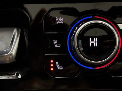New 2025 GMC Sierra 1500 AT4 w/ AT4 Premium Package AWD/4WD image 7