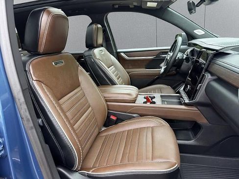 Used 2026 GMC Acadia Denali Ultimate w/ LPO, Floor Liner Package AWD/4WD image 16