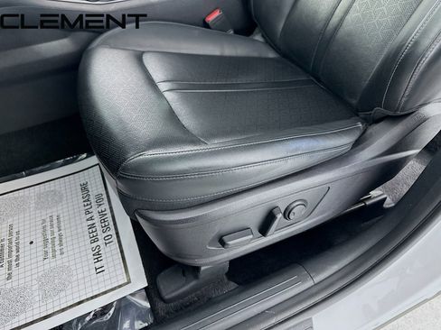 Used 2022 Kia Sorento S FWD image 28