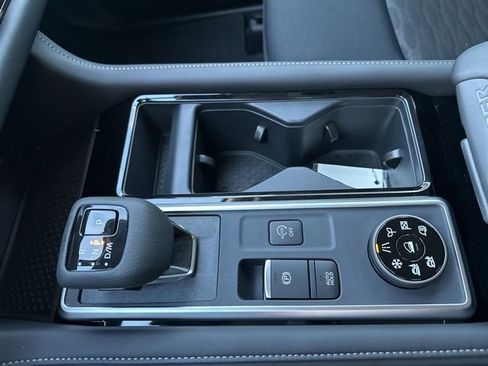 New 2026 Nissan Pathfinder SV image 18