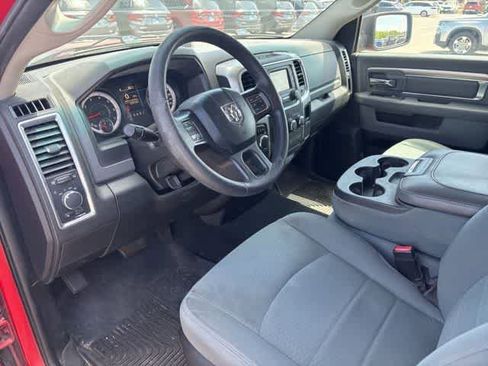 Used 2018 RAM 1500 Classic SLT image 9