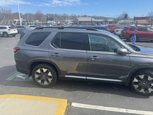 Used 2026 Honda Pilot Touring image 9