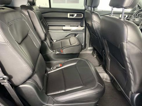 Used 2023 Ford Explorer XLT w/ Equipment Group 202A AWD/4WD image 12