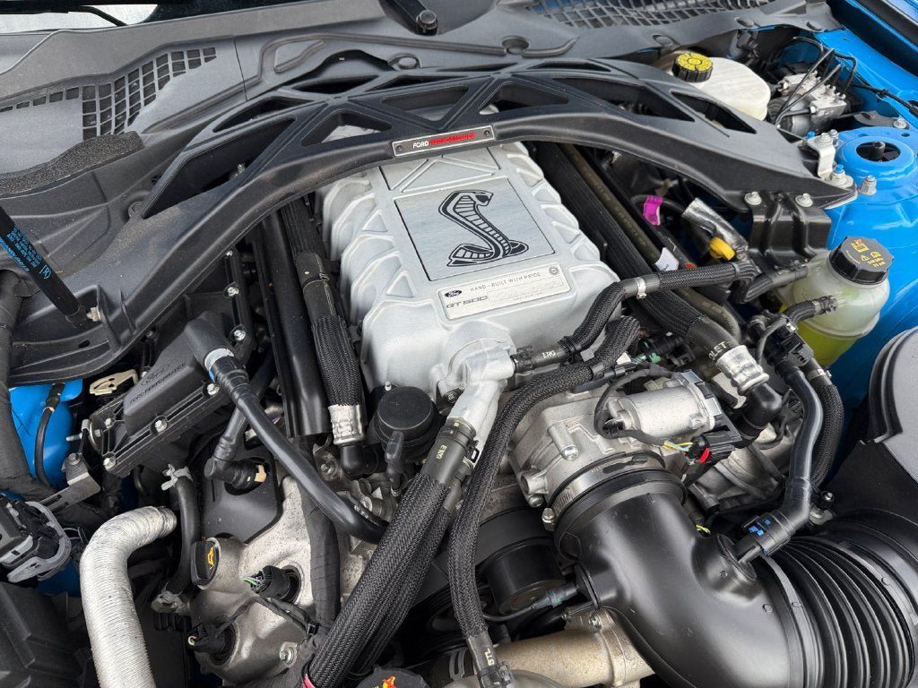 Used 2022 Ford Mustang Shelby GT500 w/ Carbon Fiber Track Pack RWD image 31