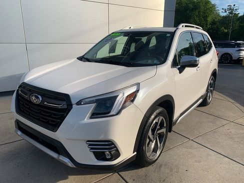 Used 2022 Subaru Forester Touring AWD/4WD image 10