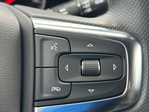 Used 2025 Chevrolet Blazer LT AWD/4WD image 19