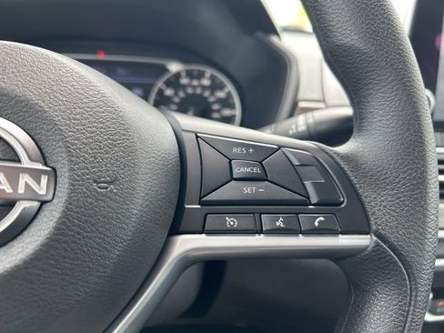Used 2025 Nissan Altima 2.5 SV FWD image 20