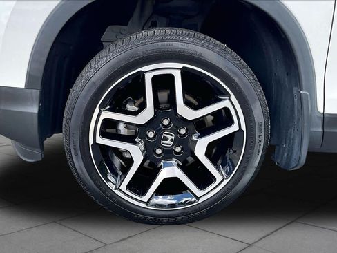 Used 2023 Honda Passport Elite image 11