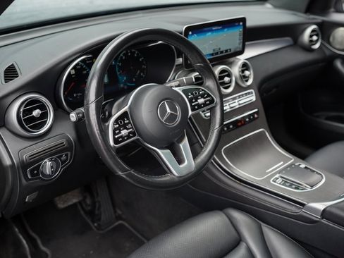 Used 2021 Mercedes-Benz GLC 300 4MATIC image 19
