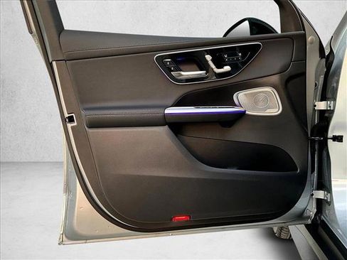 Used 2026 Mercedes-Benz GLC 300 4MATIC image 26