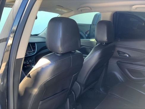 Used 2019 Buick Encore Essence FWD image 12