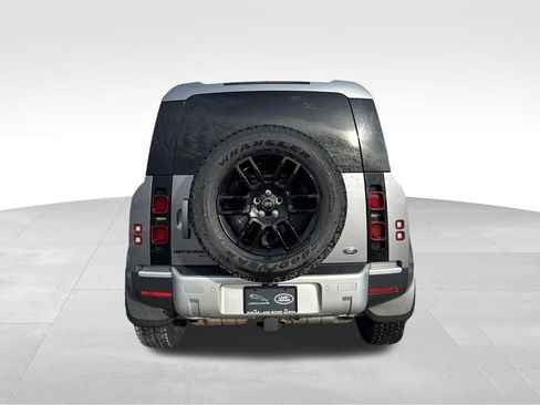 Used 2022 Land Rover Defender 110 SE AWD/4WD image 8