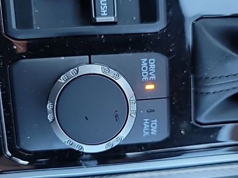 Used 2025 Toyota Sequoia 4WD image 23