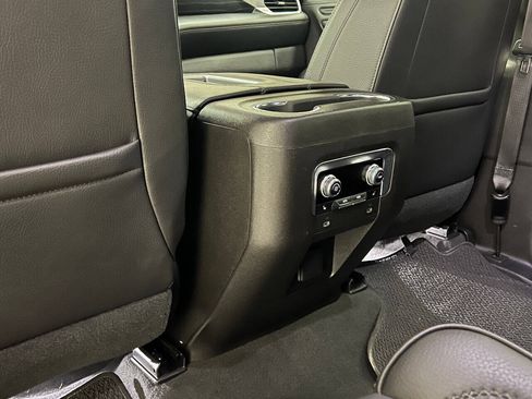 Used 2021 GMC Yukon XL Denali AWD/4WD image 87