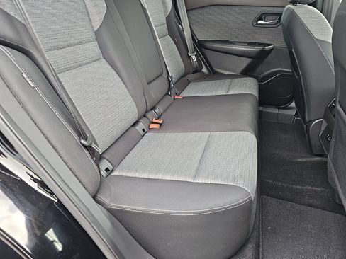 Used 2021 Nissan Rogue SV AWD/4WD image 18
