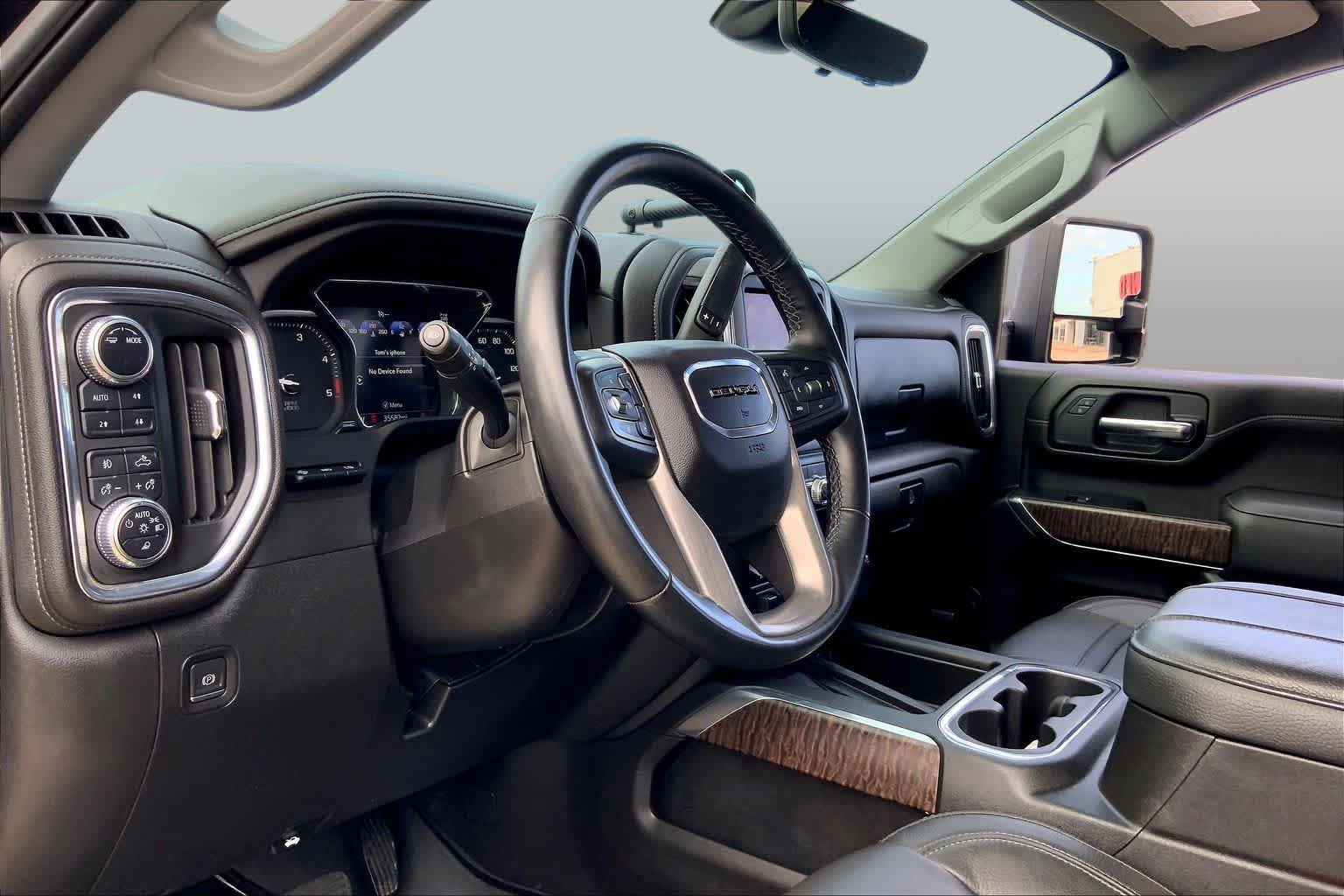 Used 2023 GMC Sierra 3500 Denali w/ Denali Black Diamond Edition AWD/4WD image 16