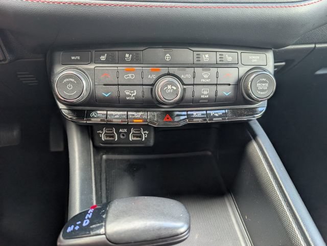 Used 2024 Dodge Durango GT RWD image 17