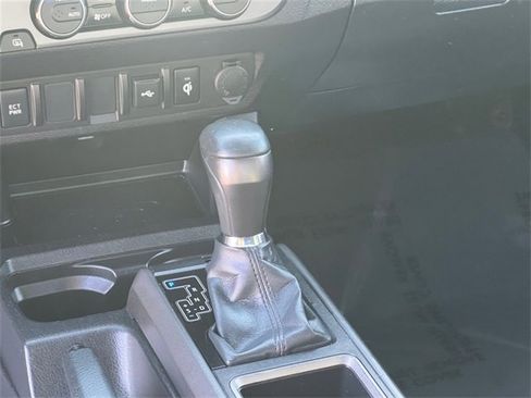 Certified 2022 Toyota Tacoma TRD Sport image 17