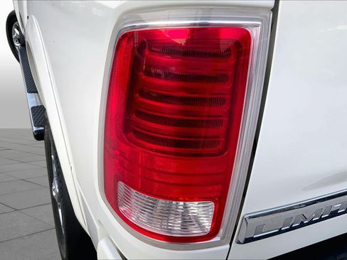 Used 2017 RAM 2500 Limited AWD/4WD image 28