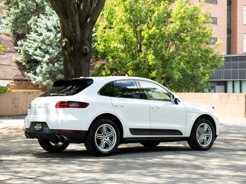 Used 2015 Porsche Macan S AWD/4WD image 7