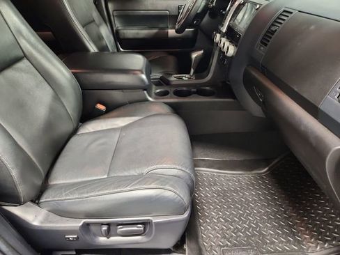 Used 2020 Toyota Sequoia TRD Sport w/ TRD Sport Premium Package image 28