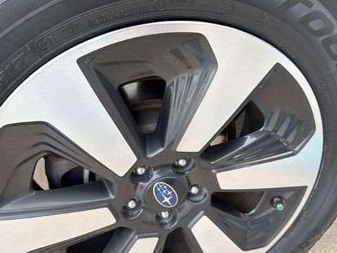 Used 2018 Subaru Forester 2.5i Premium w/ All-Weather Package image 22