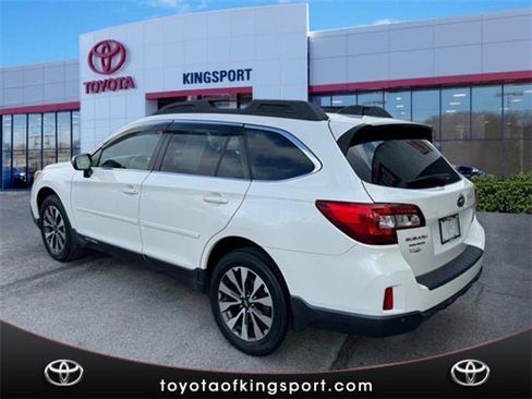 Used 2017 Subaru Outback 2.5i Limited image 3