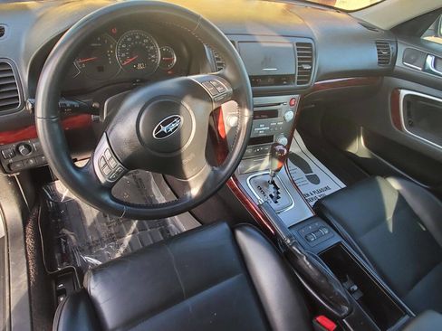 Used 2009 Subaru Legacy 2.5i Limited image 9